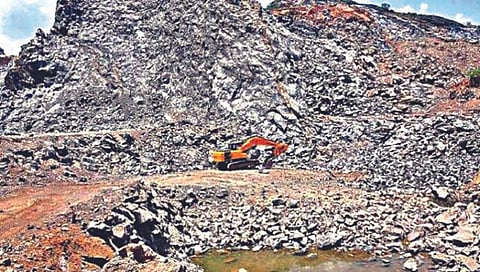 नाशिक : सारूळच्या आठ खाणींमध्ये उत्खननास स्थगिती, अपर जिल्हाधिकाऱ्यांचे आदेश