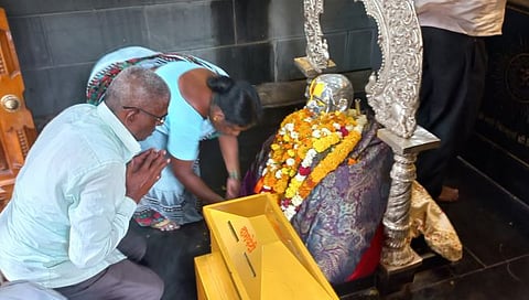 Nashik Trimbakeshwar : उटीच्या वारीसाठी चंदन उगाळण्यास प्रारंभ