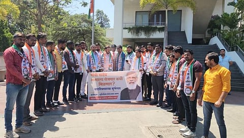 नाशिक : रायुकाँचे केंद्राविरोधात एप्रिल फुल आंदोलन