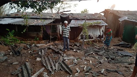 Nashik : सुरगाणा तालुक्याला वादळी पावसाचा तडाखा