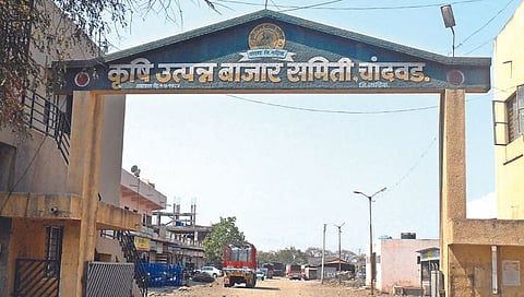 नाशिक : चांदवड बाजार समितीच्या निवडणुकीत भाजपविरोधात आघाडीचे रणशिंग