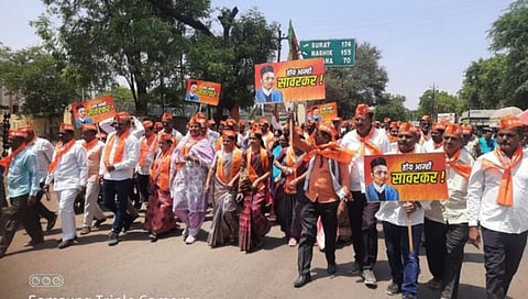 Dhule : आम्ही सारे सावरकरच्या घोषणा देत साक्रीत स्वातंत्र्यवीर सावरकर गौरव यात्रा