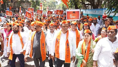 मुंबई: दादरमध्ये सावरकर गौरव यात्रेतून भाजप-शिवसेनेचे शक्तिप्रदर्शन