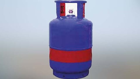 व्यावसायिक गॅस सिलिंडरच्या दरात 91.50 रु. कपात