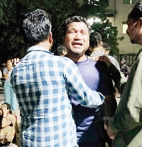 पिंपरी : मुलांना कस सांगू त्यांची आई गेली..!