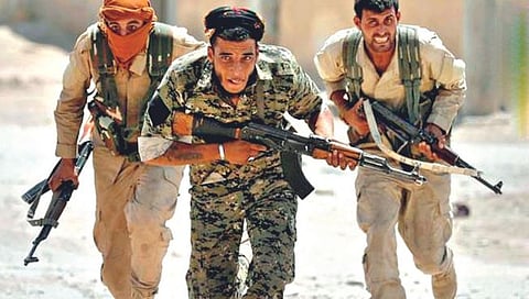 ISIS Attack : बारा सैनिकांसह ३२ जणांची ‘इसिस’ दहशतवाद्यांकडून हत्या