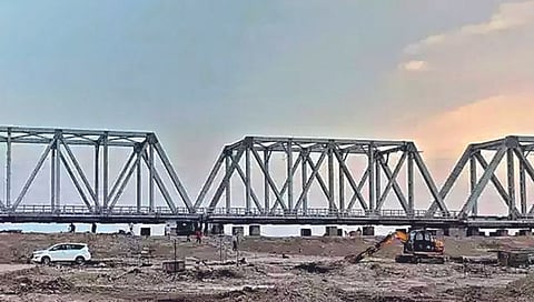 Indian Railways : पहिला हायस्पीड टेस्टिंग रेल्वे ट्रॅक होतोय तयार; असणार ताशी २२० कि.मी. वेग