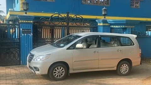 कर्नाटक काँग्रेसचे पूर्व नेते गौडा यांच्या निवासस्थानी आयकर विभागाचे छापे; मालमत्ता जप्त