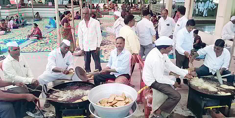 आंबेगावातील थोरांदळेत महाप्रसादाची परंपरा आजही टिकून