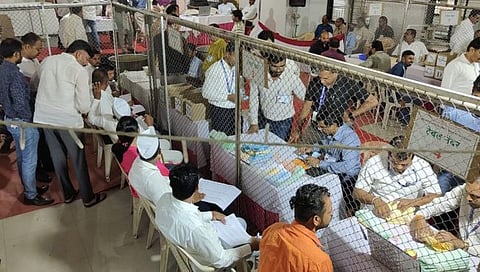 Nashik APMC Election Live Update : महिला राखीव गटातून कल्पना चुंभळे, सविता तुंगार विजयी