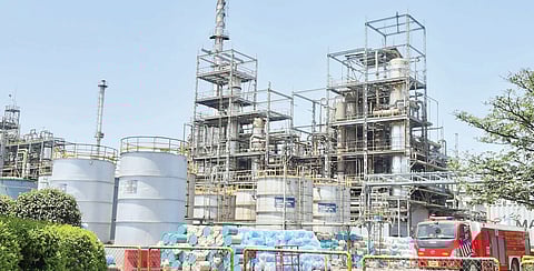 निरा येथील ज्युबिलंट कंपनीत अॅसिड गळती