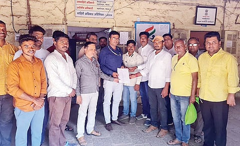 परळी पीपल्सच्या गुंतवणूकदारांचा आक्रोश !