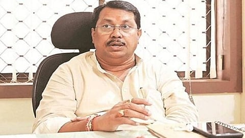 मविआच्या सभेपूर्वी काँग्रेस नेत्यांकडून पुन्हा सावरकर ‘लक्ष्य’, ठाकरे गटाचे मौन