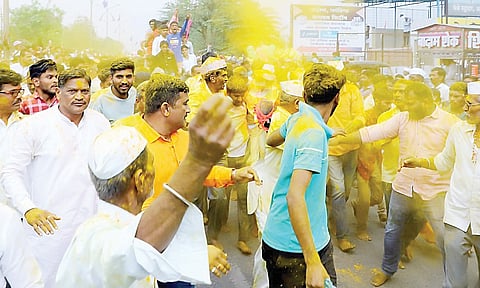 राहुरी : ऋषिकेशने ओढला बारा बैलगाड्यांचा गाडा