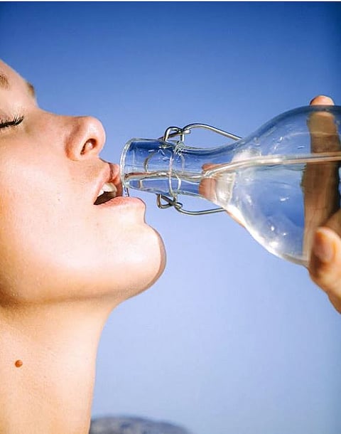 उन्हाळ्यात ‘डिहायड्रेशन’ त्रास कसा ओळखाल ? जाणून घ्या लक्षणे