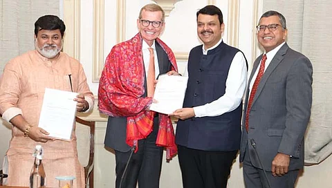 ExxonMobil: रायगड येथे एक्सॉनमोबिल उभारणार ल्युब्रिकंट्स प्लांट : ९०० कोटींची गुंतवणूक
