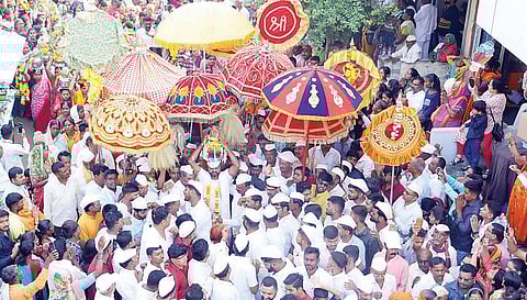 नगर : घागर मिरवणुकीत भाविकांची मांदियाळी