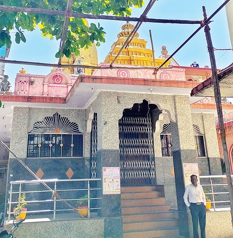 या मंदिरात हनुमानाच्या साक्षीने व्हायच्या क्रांतिकारकांच्या बैठका..!