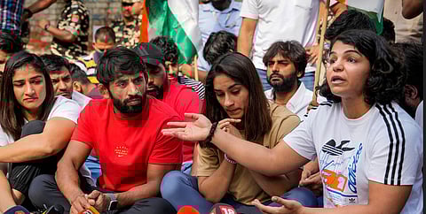 कुस्तीपटूंनी पुन्हा ठोकला महासंघाविरुद्ध शड्डू! जंतर-मंतरवर निदर्शने