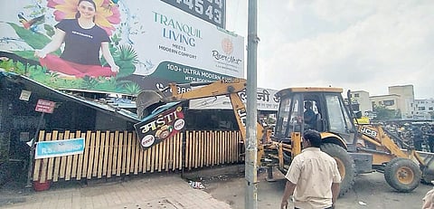 पिंपरी : पत्राशेड, हातगाड्यांवर दुसर्या दिवशीही कारवाई