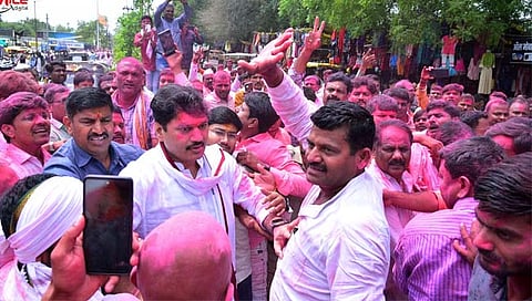 बीड : परळी बाजार समितीवर धनंजय मुंडे यांचे वर्चस्व कायम