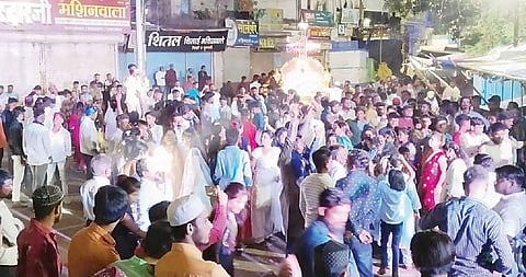 दक्षिण जिल्ह्यात महामानवास अभिवादन ; नगरमध्ये मिरवणुकीत पोलिसांचा मोठा बंदोबस्त