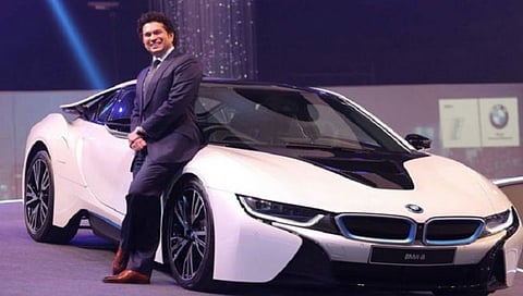 Sachin Tendulkar : कमाईच्या बाबतीत सचिन आजही धोनी-विराटपेक्षाही पुढे