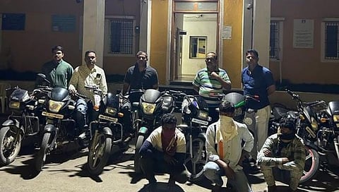 पैठण : वाहन चोरी करणाऱ्या त्रिकूट टोळीसह नऊ मोटरसायकल जप्त