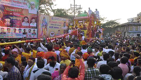 नाशिक : श्री राम रथोत्सवात दर्शनासाठी जमलेली भाविकांची गर्दी. (छाया : रुद्र फोटो )