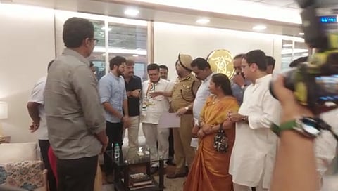 रोशनी शिंदे प्रकरणी ठाणे पोलीस आयुक्तांना महाविकास आघाडीचे निवेदन