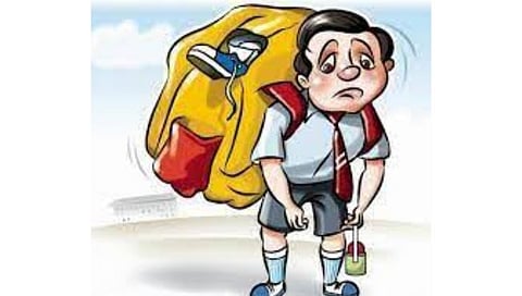 दप्तराचे ओझे खरंच होणार का कमी?