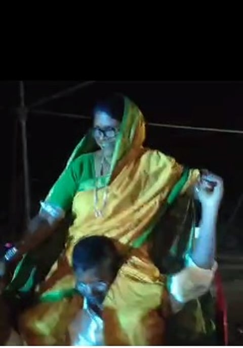 नाशिक : महाराष्ट्र विधानसभेचे उपाध्यक्ष ना. नरहरी झिरवाळ जेव्हा आपल्या भाचीच्या लग्नात ठेका धरतात