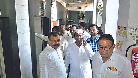 नाशिक : विधानसभा उपाध्यक्ष थेट मिनी मंत्रालयात