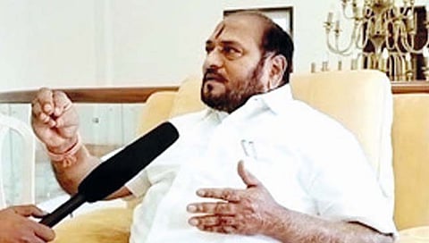 बारसू चौपाटी आहे का फिरायला? .. रामदास कदम यांची उद्धव ठाकरेंवर टीका