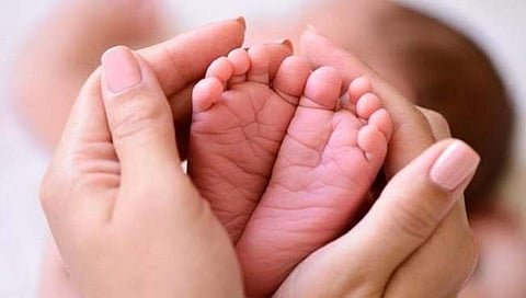 कमी वयातच भंगतय आईपणाचं स्वप्न; जीवनशैलीतील बदल ठरतोय धोक्याचा