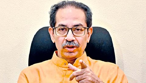 धारावी अदानींच्या घशात जाऊ देणार नाही, असे माजी मुख्यमंत्री उद्धव ठाकरे यांनी म्हटले आहे.