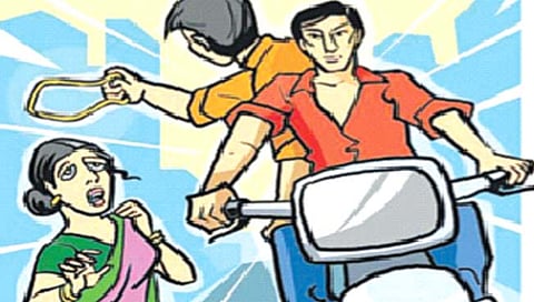 Theft Case | पोलिस असल्याचे सांगून ३ लाखांचे दागिने केले लंपास