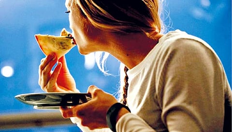 Late night dinner : रात्री उशिरा जेवताय? वेळीच सावध व्हा…जाणून घ्या आरोग्यावर होणार्या दुष्परिणामांविषयी