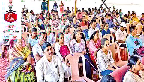 ‘एज्यु-दिशा’ प्रदर्शनास उत्स्फूर्त प्रतिसाद; शिक्षण, करिअरबाबतच्या शंकांचे निरसन; प्रदर्शनाचा आज शेवटचा दिवस