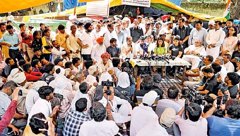 बृजभूषण सिंह यांचे अधिकार घेतले काढून