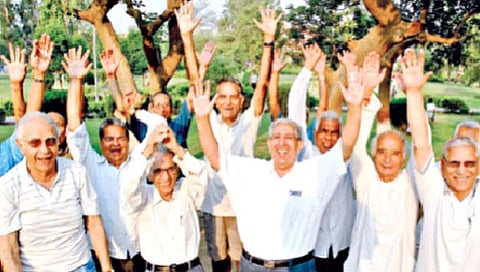 हास्य दिन विशेष : लाफ्टर इज द बेस्ट मेडिसिन