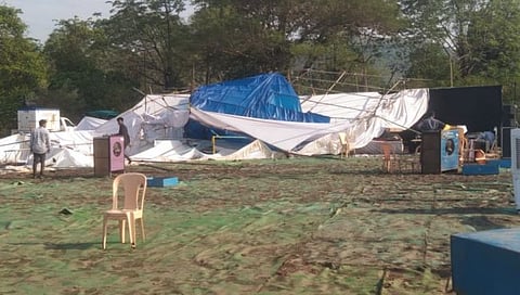 चंद्रपूर : अंबुजा सिमेंटतर्फे जनसुनावणीसाठी उभारण्यात आलेल्या पेंडाल वादळी वाऱ्याने कोसळला; ६ जण जखमी