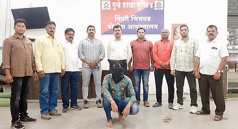 मुख्यमंत्री कार्यालयातून बोलतोय, अॅडमिशन द्या..!