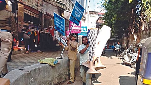 नाशिकरोडला अतिक्रमण पथकाची धडक कारवाई