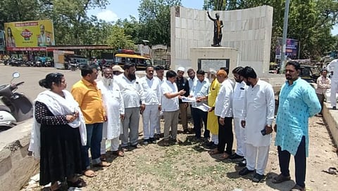 धुळे : स्वातंत्र्यवीर सावरकर स्मारकाच्या सुशोभीकरणासाठी 20 लाखांचा निधी