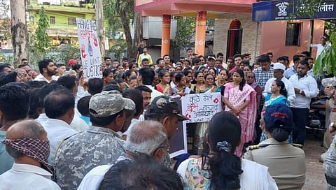 Nashik : विवाहितेच्या मारेकऱ्यांच्या अटकेसाठी घोटीत मोर्चा