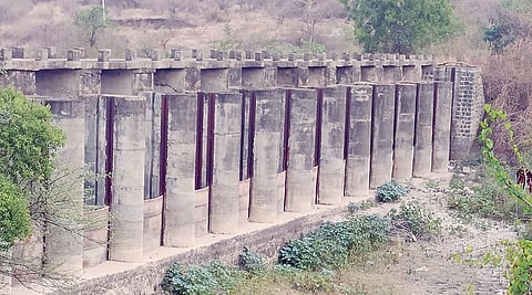 चिचोंडी पाटीलमधील बंधार्यांना मोठी गळती; कोट्यवधी रुपयांचा निधी पाण्यात