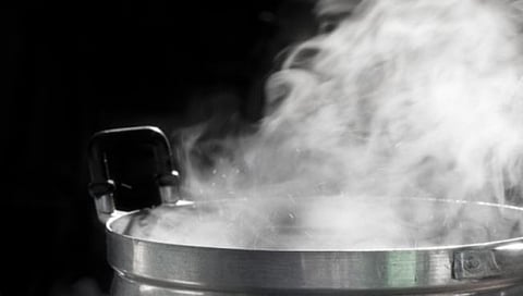 Water Heater Explosion : पाण्याच्या हिटरचा स्फोट! दोन वर्षाच्या चिमुकल्यासह चौघाजणांना भाजले, तर एकाची प्रकृती गंभीर जखमी