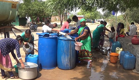 नाशिक : कडक उन्हाळ्यात टॅंकरचा आधार; भागवतेय १९ गावे अन् १२ वाडीवस्त्यांची तहान