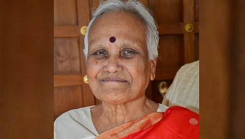 Kumud Pawde : आंबेडकरी चळवळीतील अग्रणी प्रा. कुमुद पावडे यांचे निधन